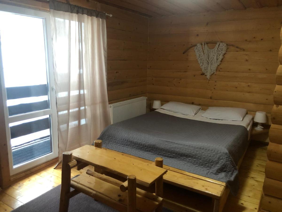 Круассан Hotel Bukovel Ngoại thất bức ảnh